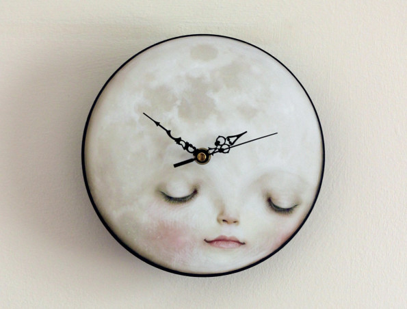 Orologio da parete luna piena assonnata